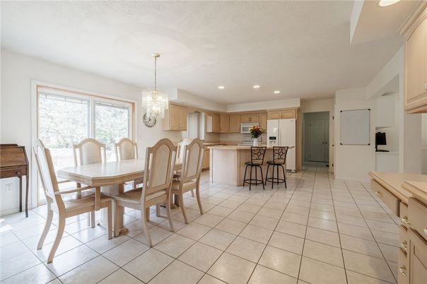 Chandelier, Dining room, Interior, Kitchen, Recessed Lighting