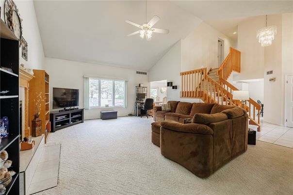 Chandelier, Interior, Living room