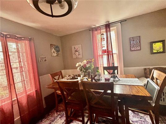 Dining room, Interior