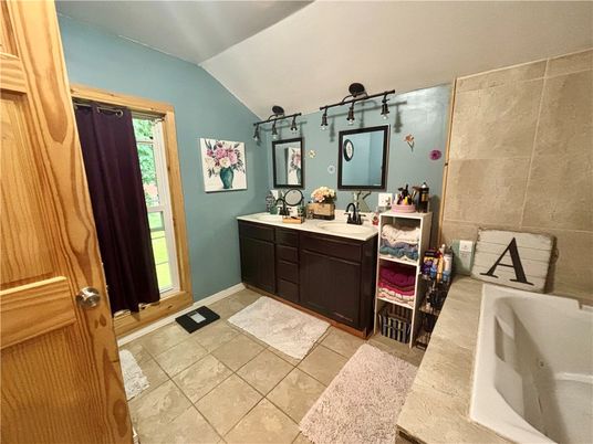 Bathroom, Dual Sink Vanities, Interior
