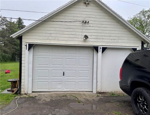 Detached Garage, Exterior