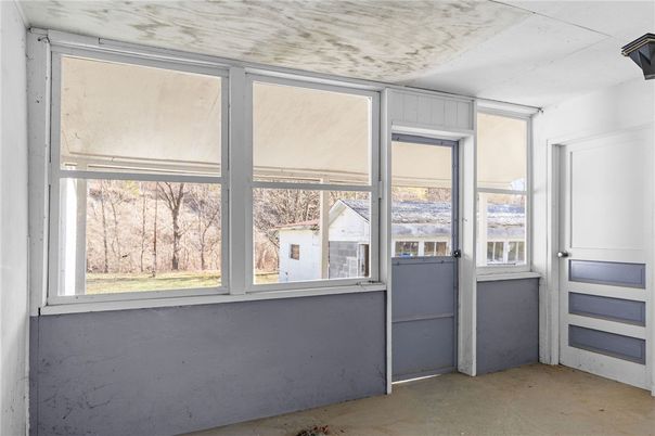Empty room, Interior, Sun Room