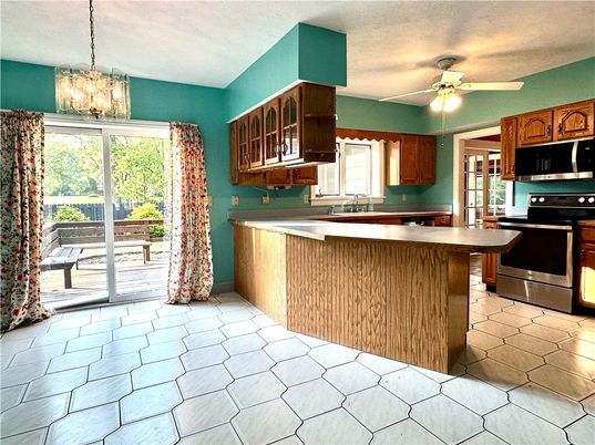 Interior, Kitchen, Pendant Lights, Stainless Steel Appliances