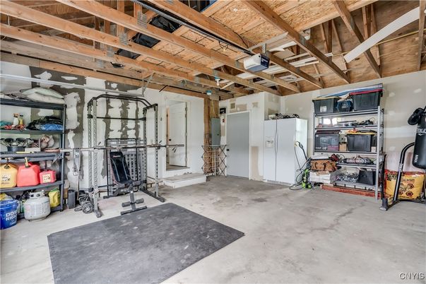 Fitness Equipment, Interior, Wooden Beams