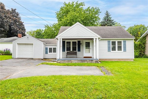 Attached, Detached Garage, Exterior, Facade, Cape Cod