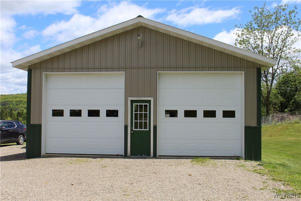 Detached Garage, Exterior