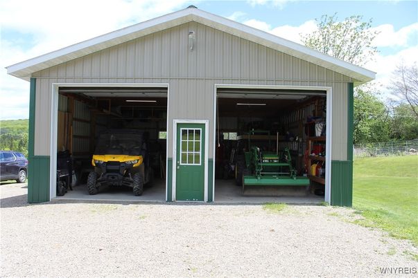Detached Garage, Exterior