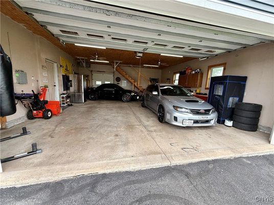 Garage, Interior