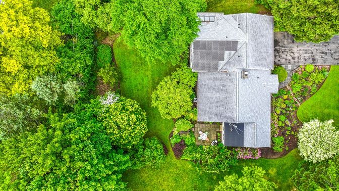 Exterior, Drone