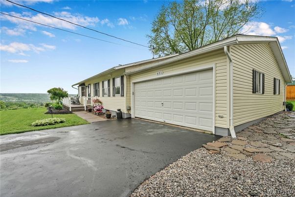 Detached Garage, Exterior