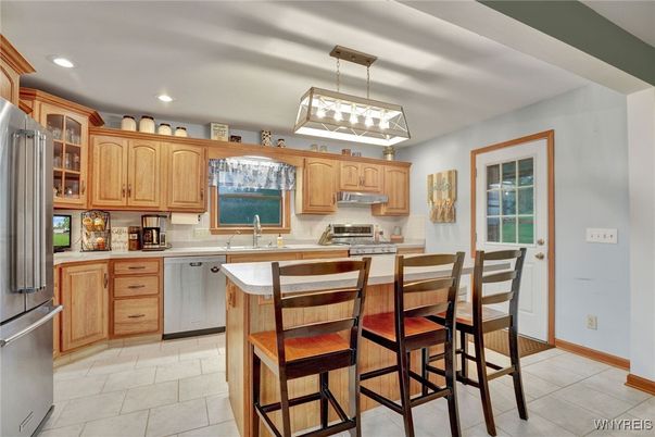 Dining room, Interior, Kitchen, Pendant Lights, Recessed Lighting, Stainless Steel Appliances
