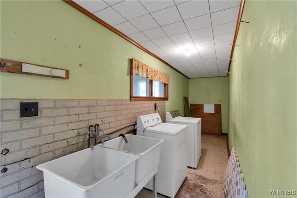 Interior, Stone Walls, Washer