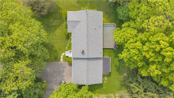 Exterior, Drone