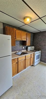Interior, Kitchen, Stone Walls, Washer