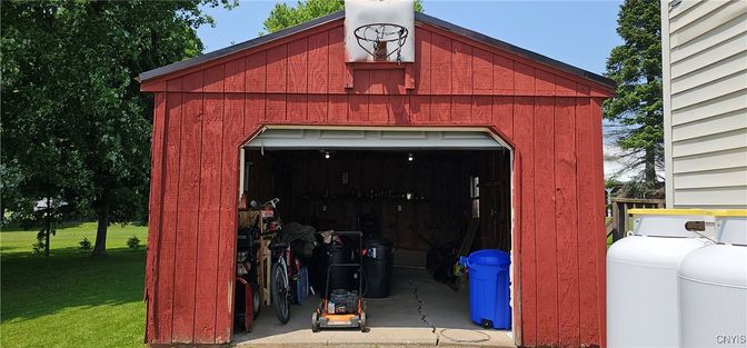 Detached Garage, Exterior
