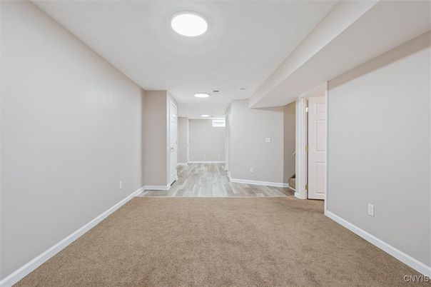 Empty room, Interior, Recessed Lighting