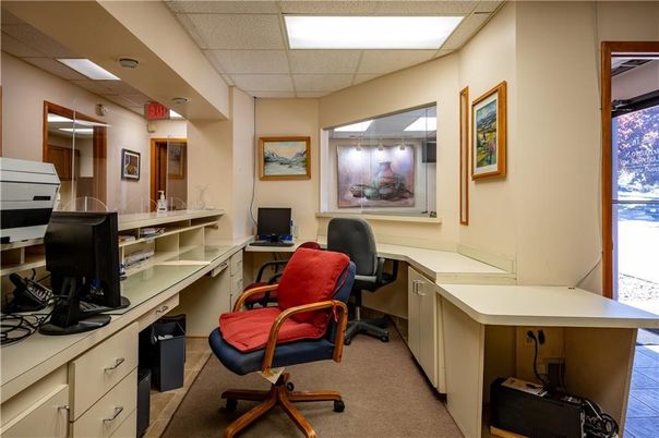 Home Office, Interior