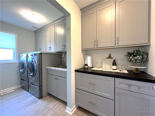 Interior, Washer, Wood Texture Flooring
