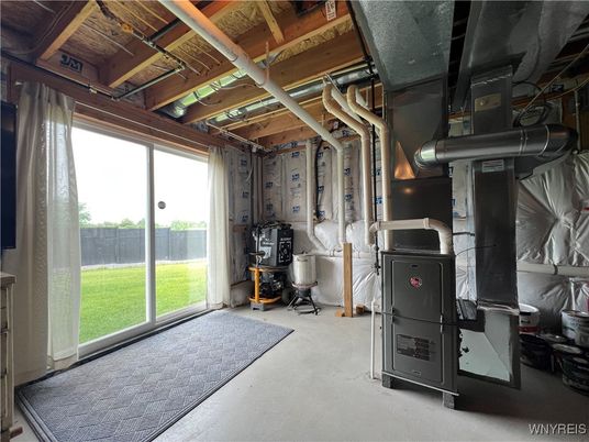 Fitness Equipment, Interior, Wooden Beams