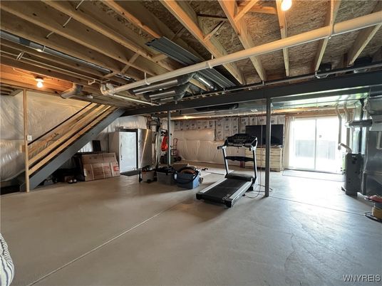 Fitness Equipment, Interior, Wooden Beams