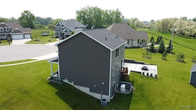 Exterior, Drone