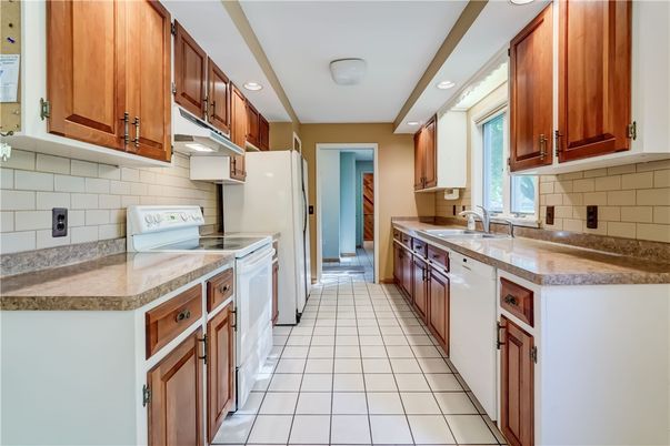 Interior, Kitchen, Recessed Lighting