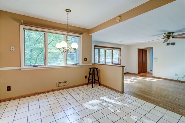 Empty room, Interior, Pendant Lights, Wood Texture Flooring