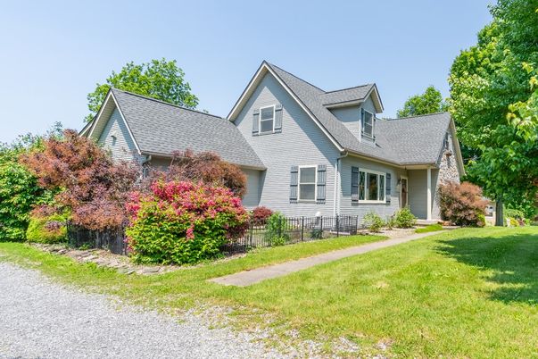 Exterior, Facade, Cape Cod