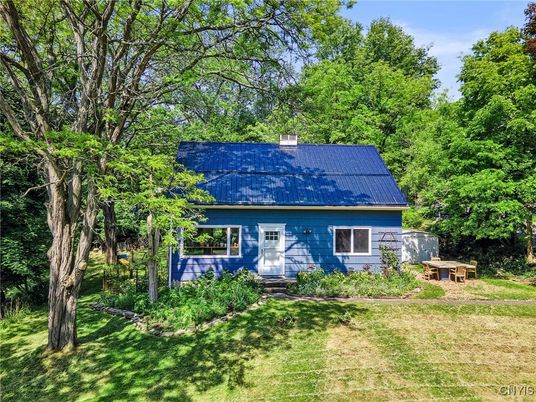 Backyard, Exterior, Facade, Cape Cod