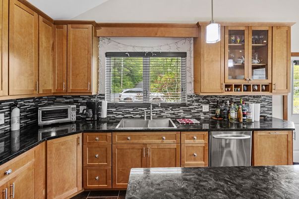 Interior, Kitchen, Pendant Lights, Stainless Steel Appliances