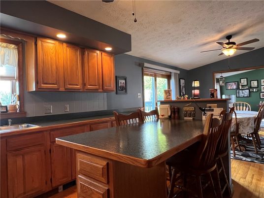 Dining room, Interior, Kitchen, Recessed Lighting, Wood Texture Flooring