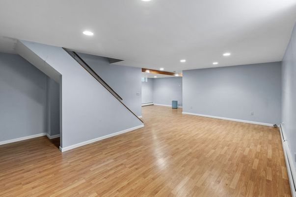 Empty room, Interior, Recessed Lighting, Wood Texture Flooring