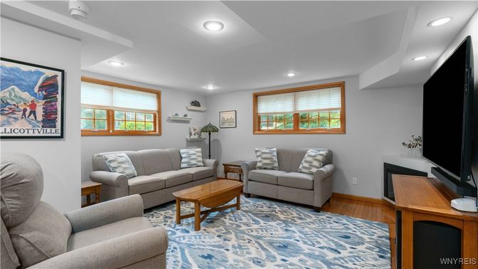 Interior, Living room, Recessed Lighting, Wood Texture Flooring