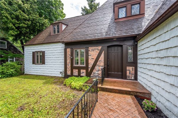 Exterior, Facade, Brick Facade, Cape Cod