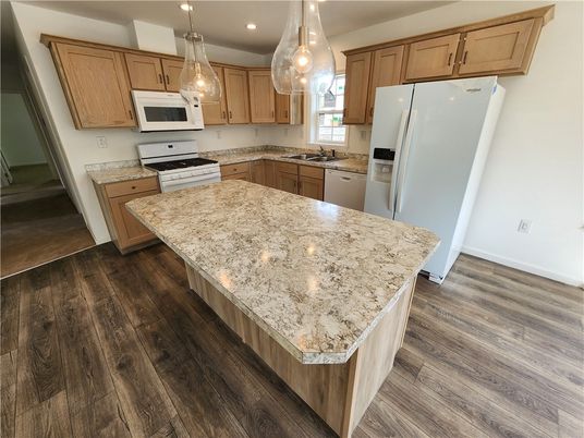 Interior, Kitchen, Pendant Lights, Recessed Lighting, Wood Texture Flooring