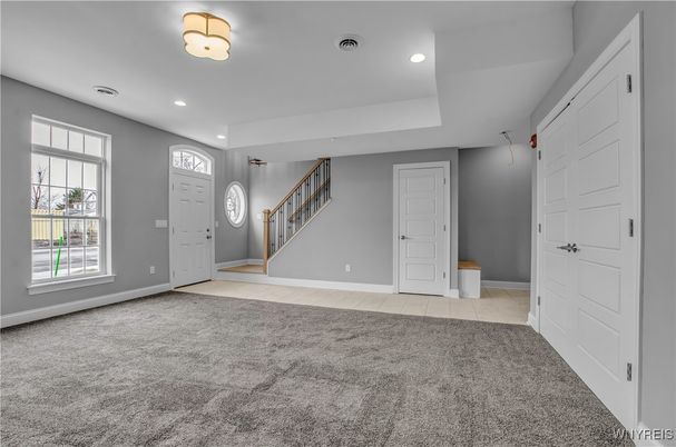 Empty room, Interior, Recessed Lighting