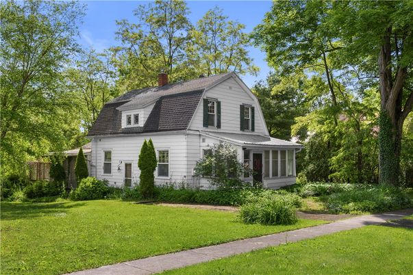 Backyard, Exterior, Facade, Farmhouse