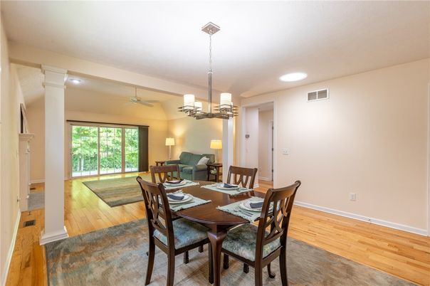 Chandelier, Dining room, Interior, Recessed Lighting, Wood Texture Flooring