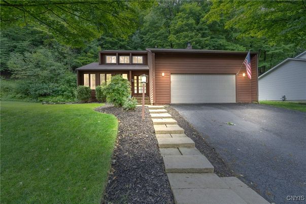 Attached, Backyard, Exterior, Facade, Modern