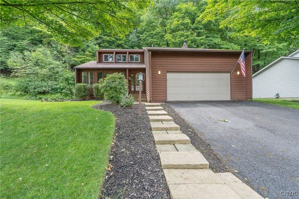 Attached, Exterior, Facade, Raised Ranch