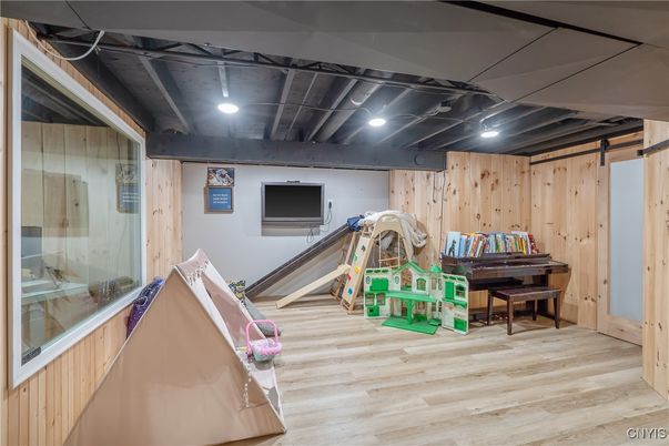Interior, Piano, Recessed Lighting, Wood Texture Flooring, Wooden Walls