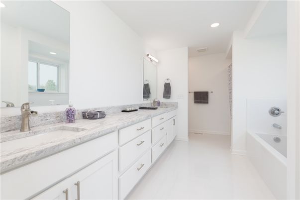 Bathroom, Dual Sink Vanities, Interior, Recessed Lighting