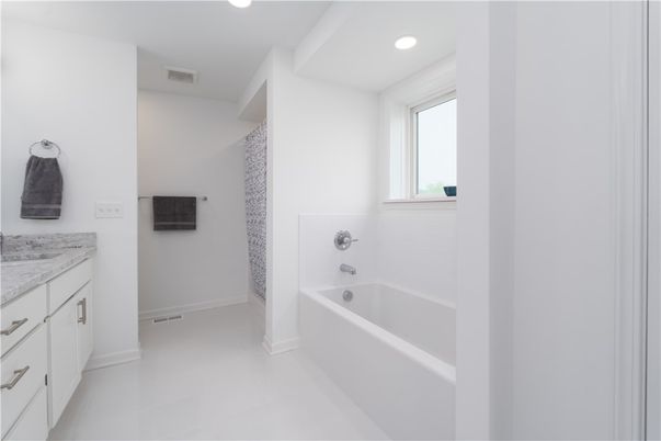 Bathroom, Interior, Recessed Lighting