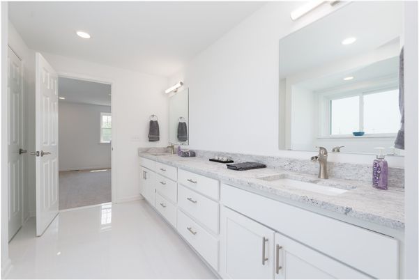 Bathroom, Dual Sink Vanities, Interior, Recessed Lighting