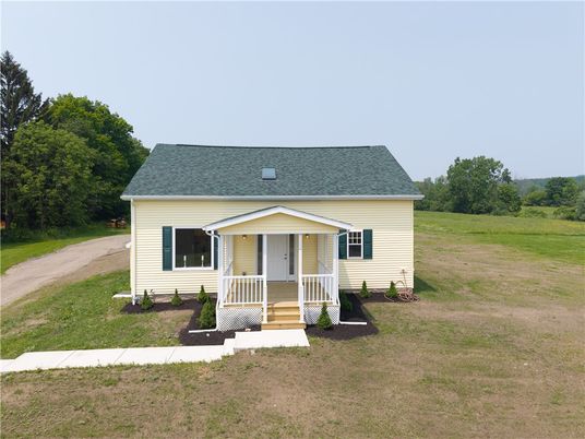 Backyard, Exterior, Facade, Cape Cod