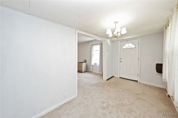 Chandelier, Empty room, Interior
