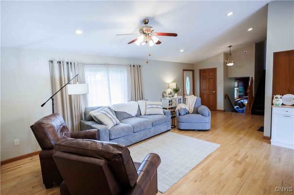 Interior, Living room, Pendant Lights, Recessed Lighting, Wood Texture Flooring