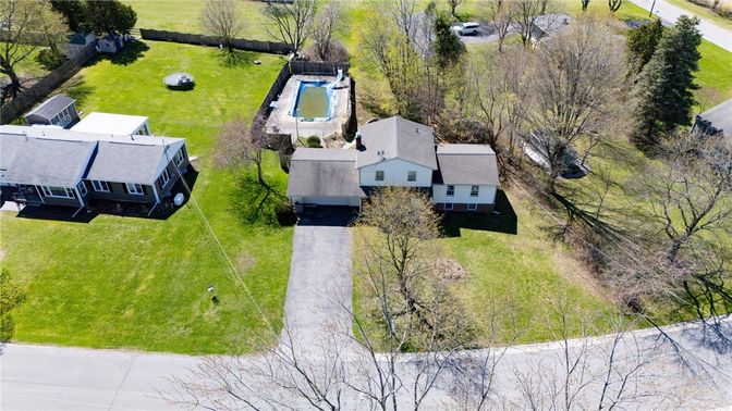 Exterior, Drone