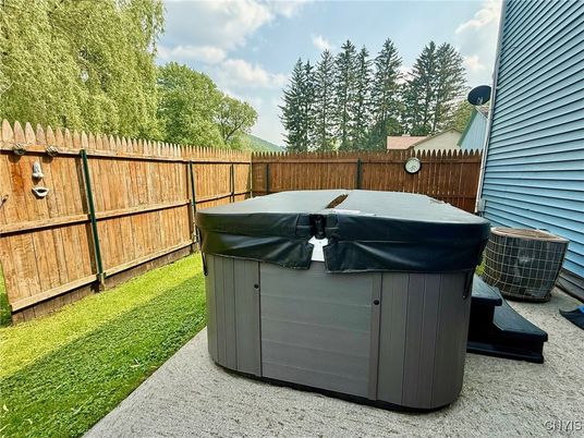 Exterior, Hot Tub