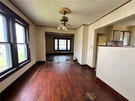 Chandelier, Empty room, Interior, Wood Texture Flooring